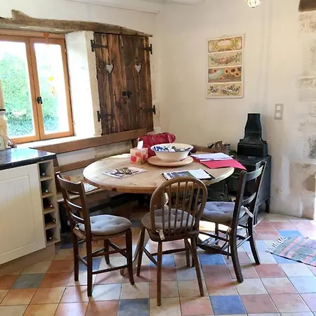 Maison De 3 Chambres Avec Terrasse Amenagee A Martin * Rioux-Martin