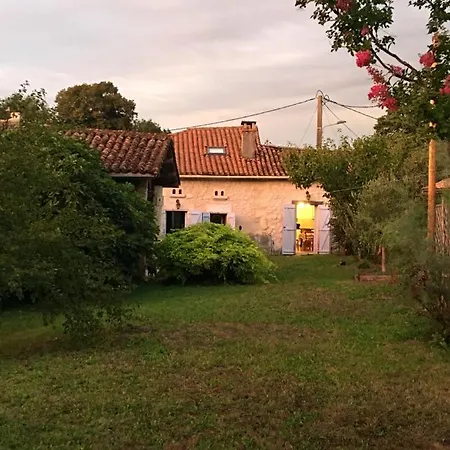 Tatil Evi Maison De 3 Chambres Avec Terrasse Amenagee A Martin
